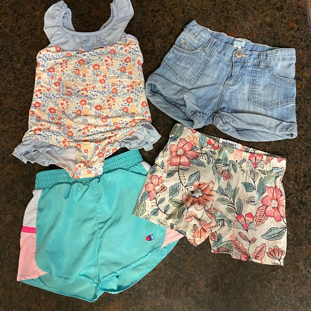 (1) One Piece 4T-5T (3) Shorts (2)-3T (1)-4T Baby Girls Lot Of 4